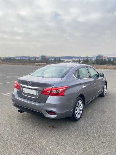 Nissan Sentra-8