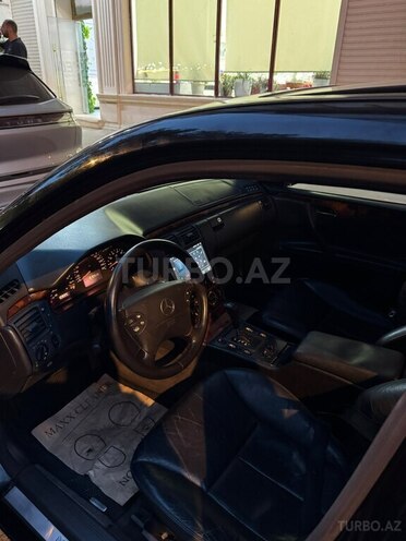 Mercedes E 240-10