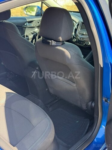 Chevrolet Cruze-10