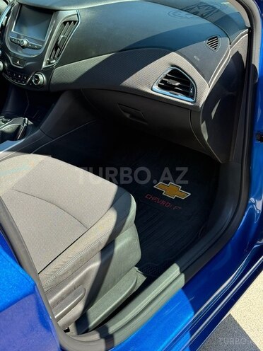 Chevrolet Cruze-9