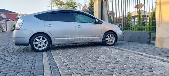 Toyota Prius-3