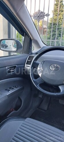 Toyota Prius-8