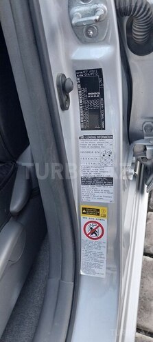 Toyota Prius-12