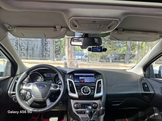 Ford Focus-6