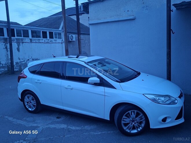 Ford Focus-13