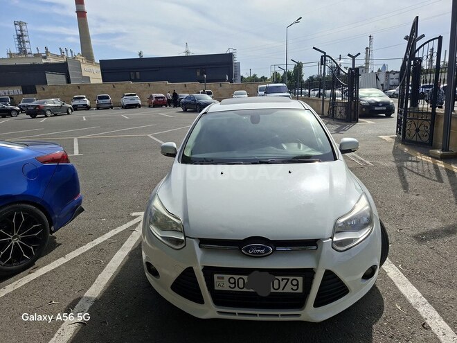 Ford Focus-12