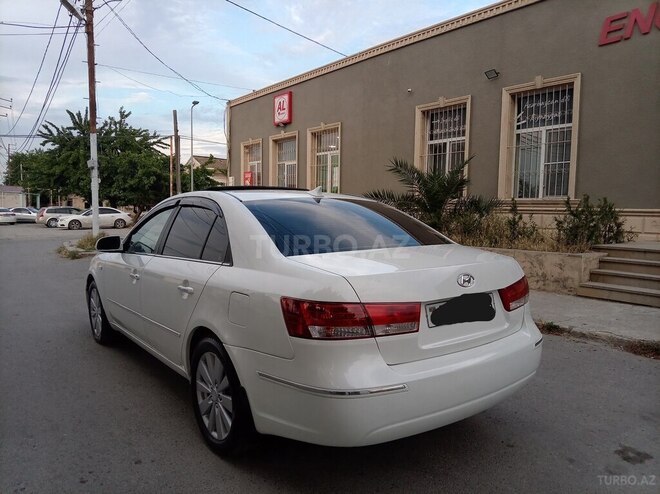 Hyundai Sonata-8