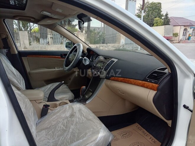 Hyundai Sonata-13