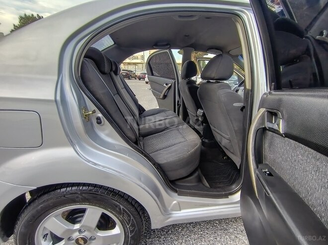 Chevrolet Aveo-17