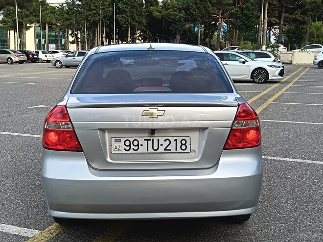 Chevrolet Aveo-12