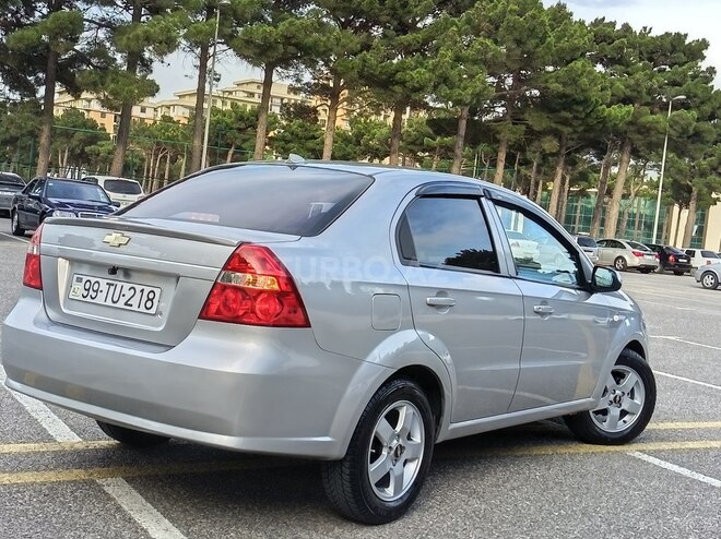 Chevrolet Aveo-7