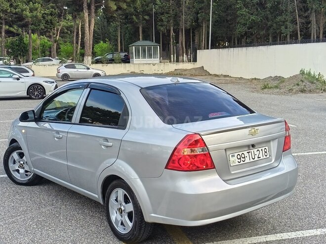 Chevrolet Aveo-8