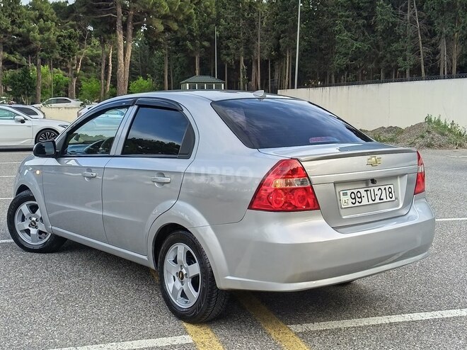 Chevrolet Aveo-13