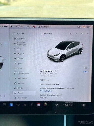 Tesla Model Y-8