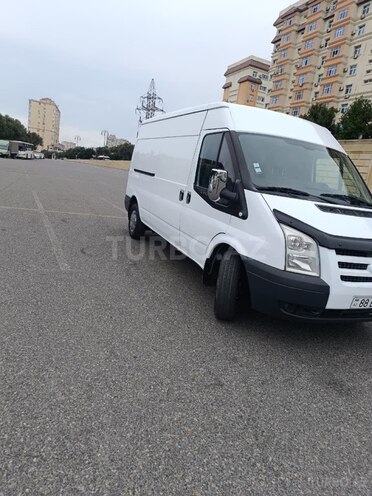 Ford Transit-14