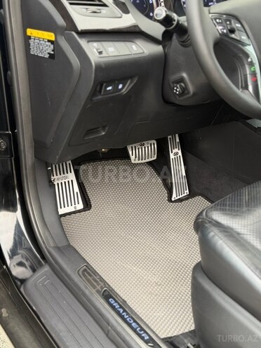 Hyundai Grandeur-17