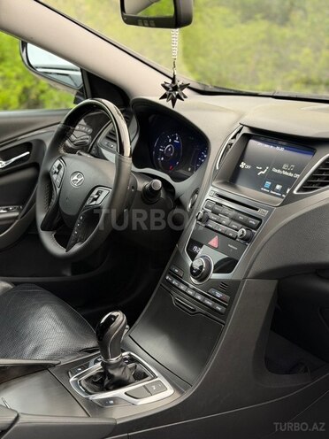 Hyundai Grandeur-19