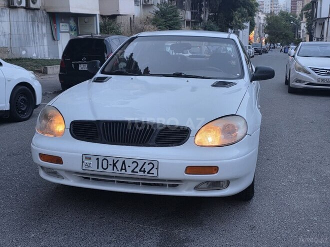 Daewoo Leganza-1