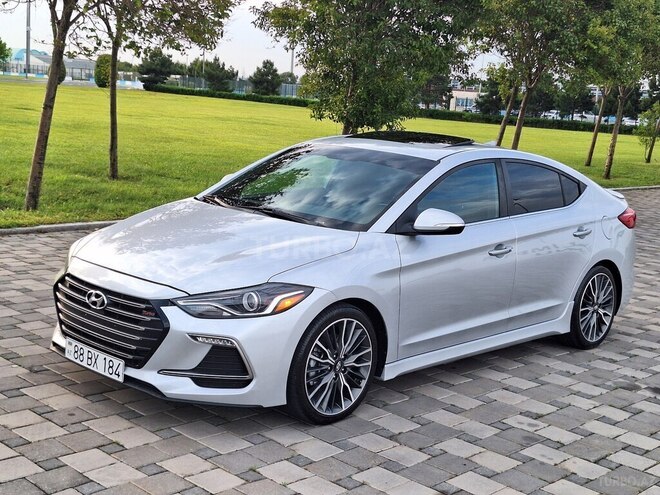 Hyundai Elantra-6