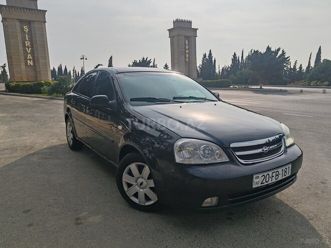 Chevrolet Lacetti-1