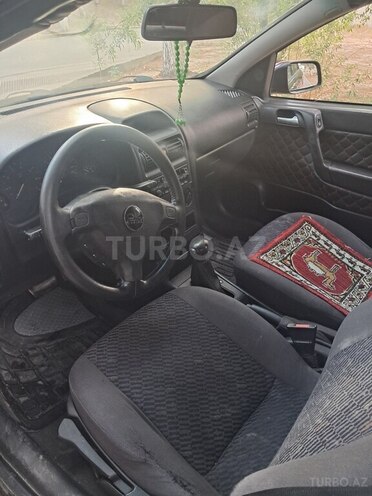 Opel Astra-10