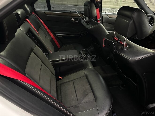 Mercedes E 200-10