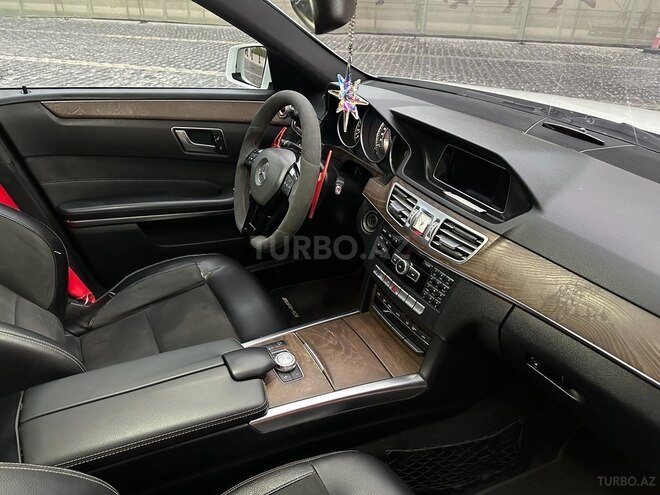 Mercedes E 200-8