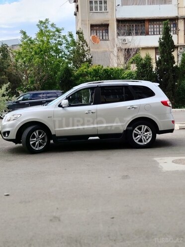 Hyundai Santa Fe-4