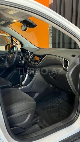 Chevrolet Trax-18