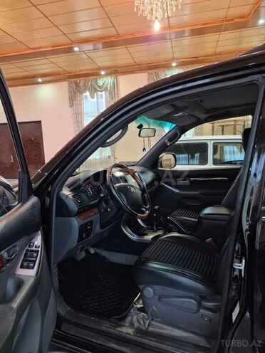 Toyota Land Cruiser Prado-8