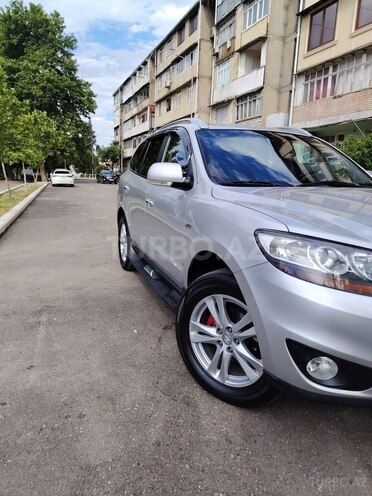 Hyundai Santa Fe-6