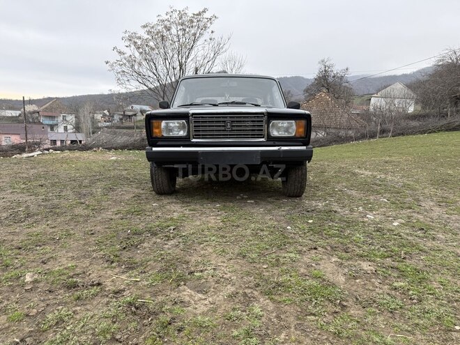 LADA (VAZ) 2107-1