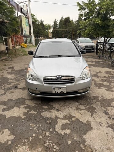 Hyundai Accent-1