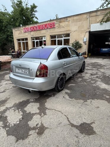 Hyundai Accent-8