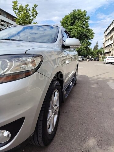 Hyundai Santa Fe-14
