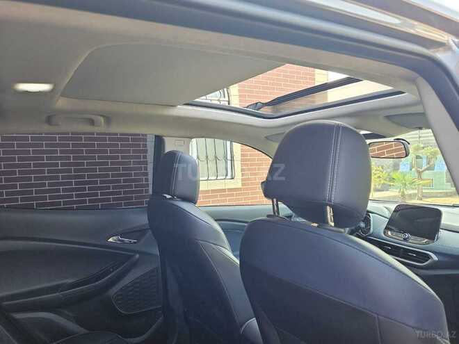 Chevrolet Tracker-11