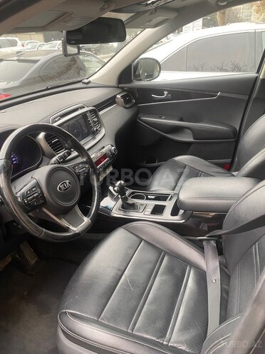 Kia Sorento-8