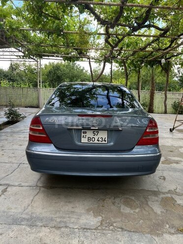 Mercedes E 320-3