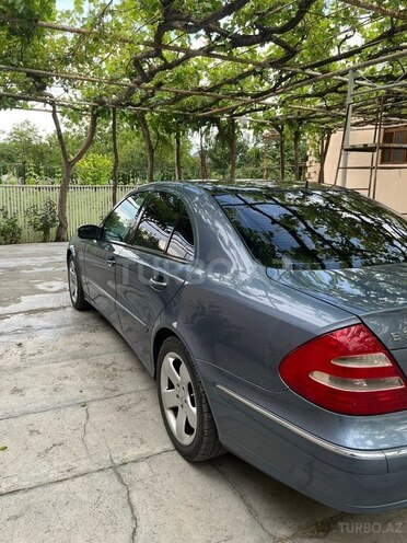 Mercedes E 320-8