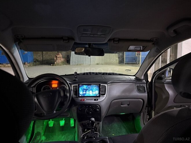 Kia Rio-8