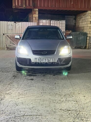 Kia Rio-1