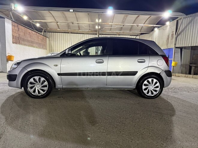 Kia Rio-5