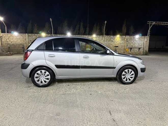 Kia Rio-4