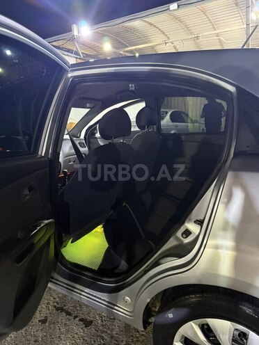 Kia Rio-9