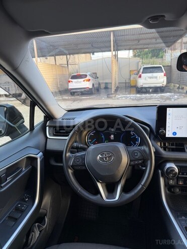 Toyota RAV4-9
