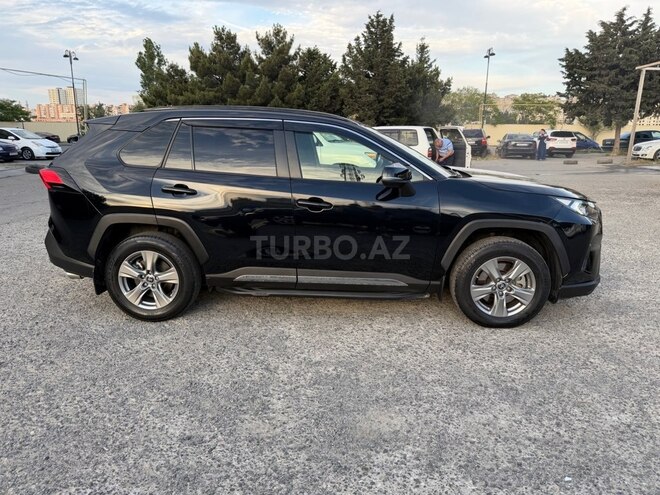 Toyota RAV4-4