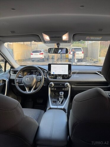 Toyota RAV4-6