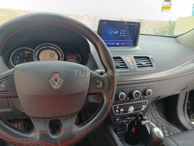 Renault Megane-19