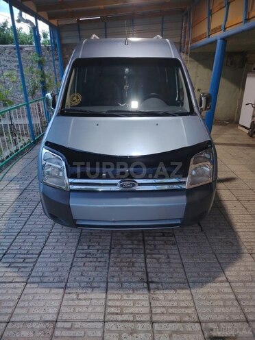 Ford Tourneo Connect-1