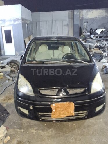 Mitsubishi Colt-1